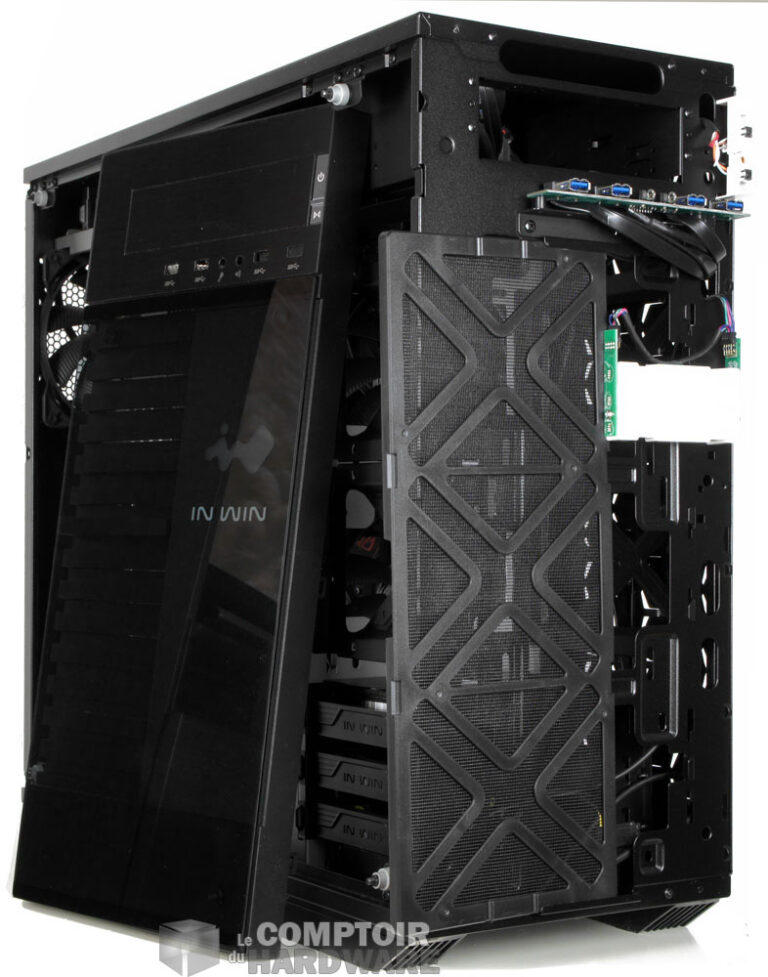 Le capot avant démonté