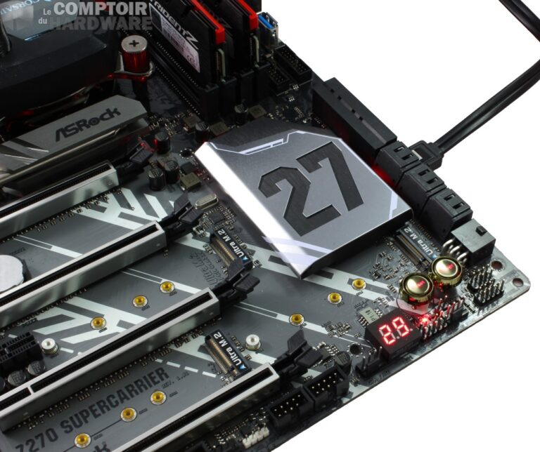 Les boutons power/reset et le débug