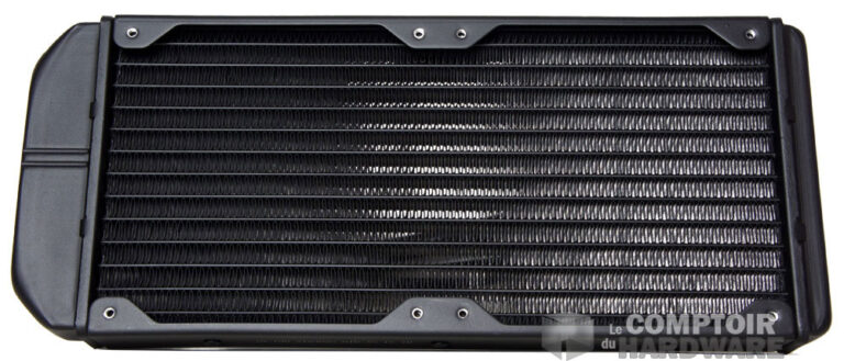 Le radiateur... en alu ici
