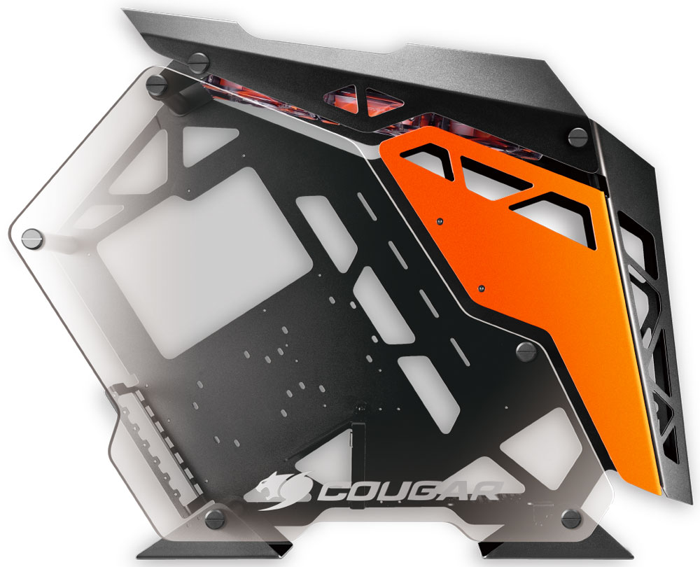 Le Cougar Conquer vu de côté