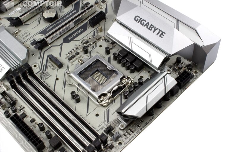 Le socket et ses alentours