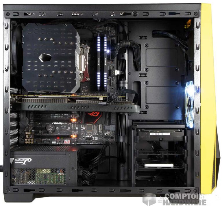 L'intérieur côté carte mère