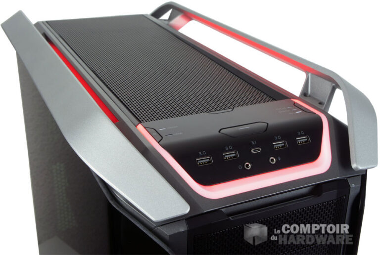 Le front panel du Cosmos C700P