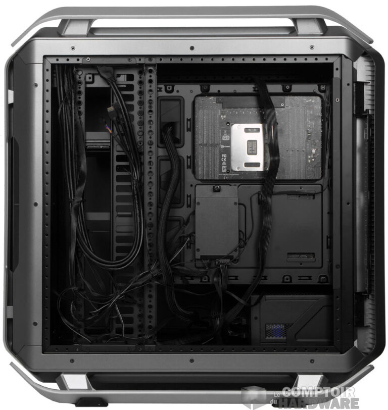 L'arrière du plateau sans le cache