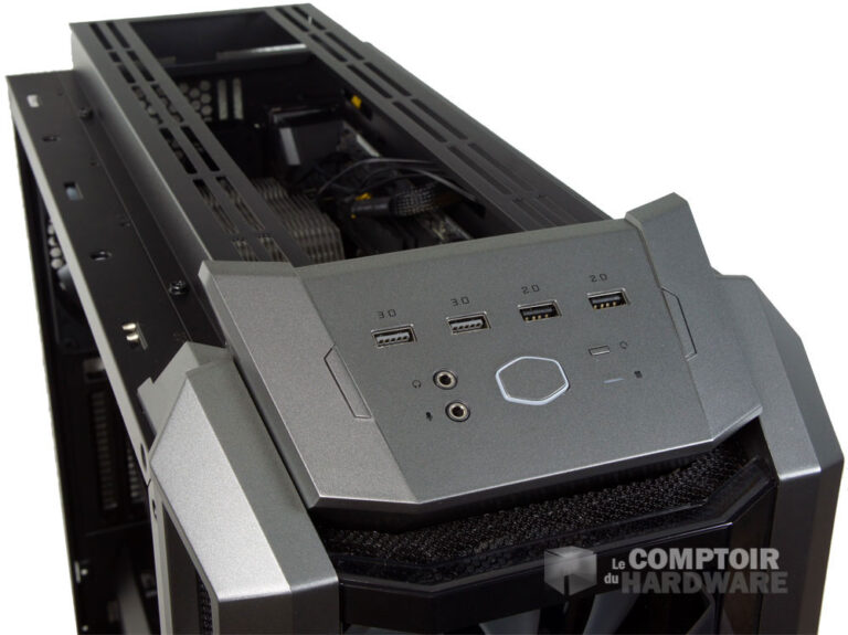 Le front panel et le support ventilo