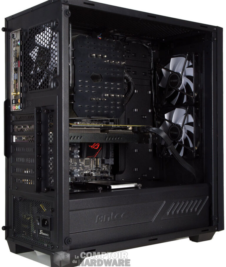 Il se passe quoi derrière le panneau en verre ? 