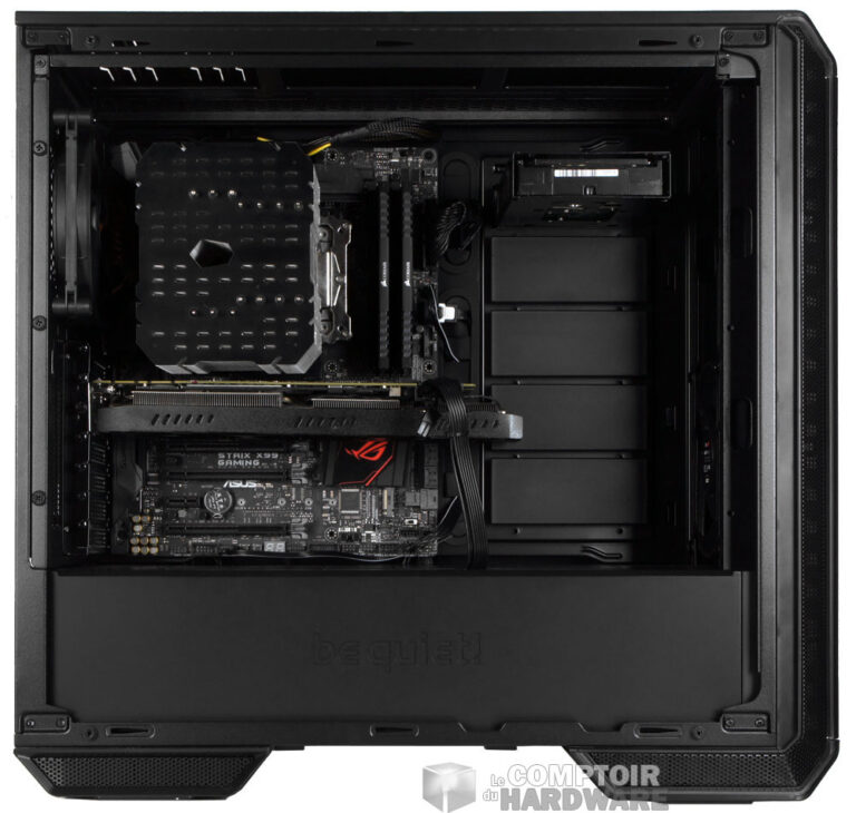 L'intérieur côté carte mère