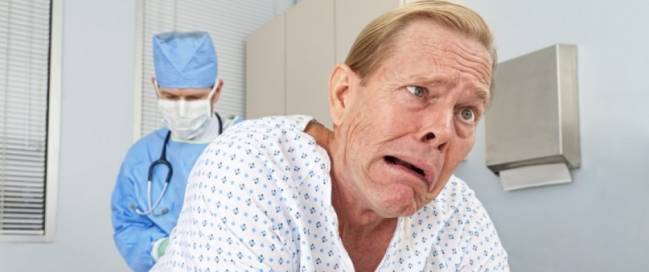 homme toucher rectal