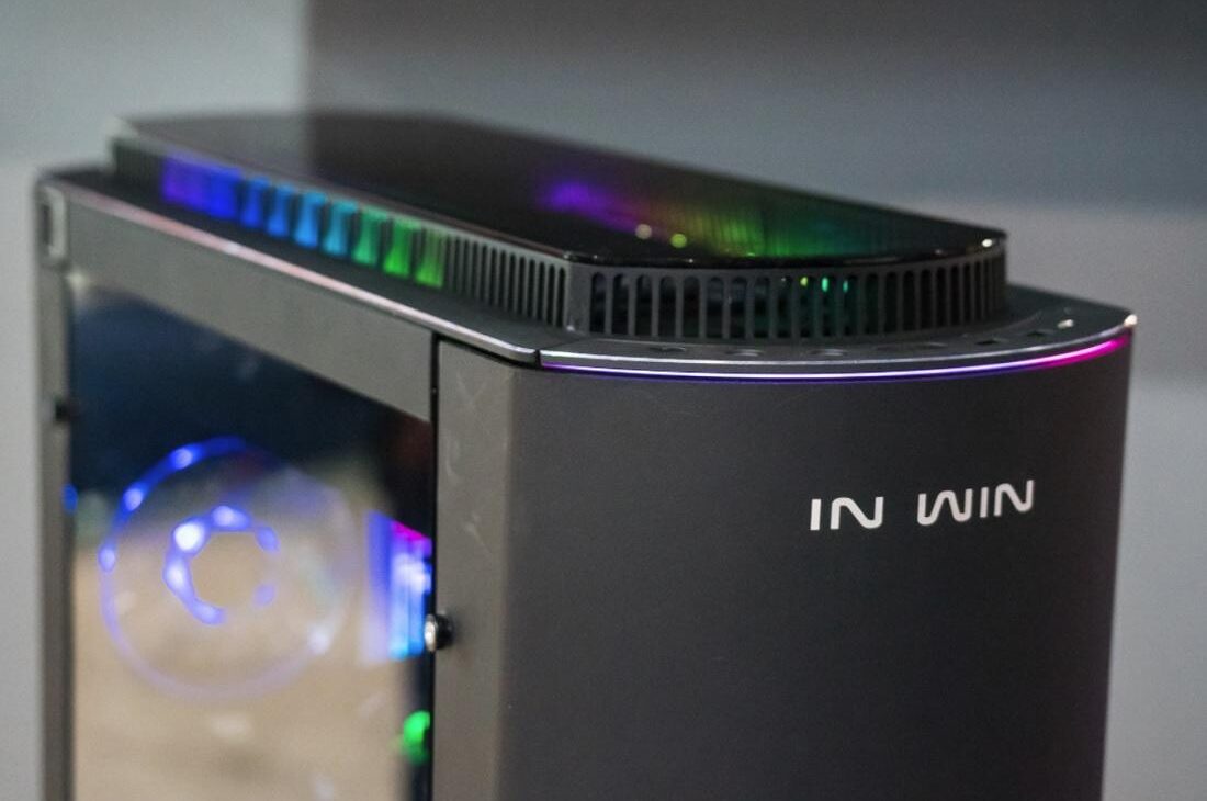 Le In WIn 915 et son capot relevé