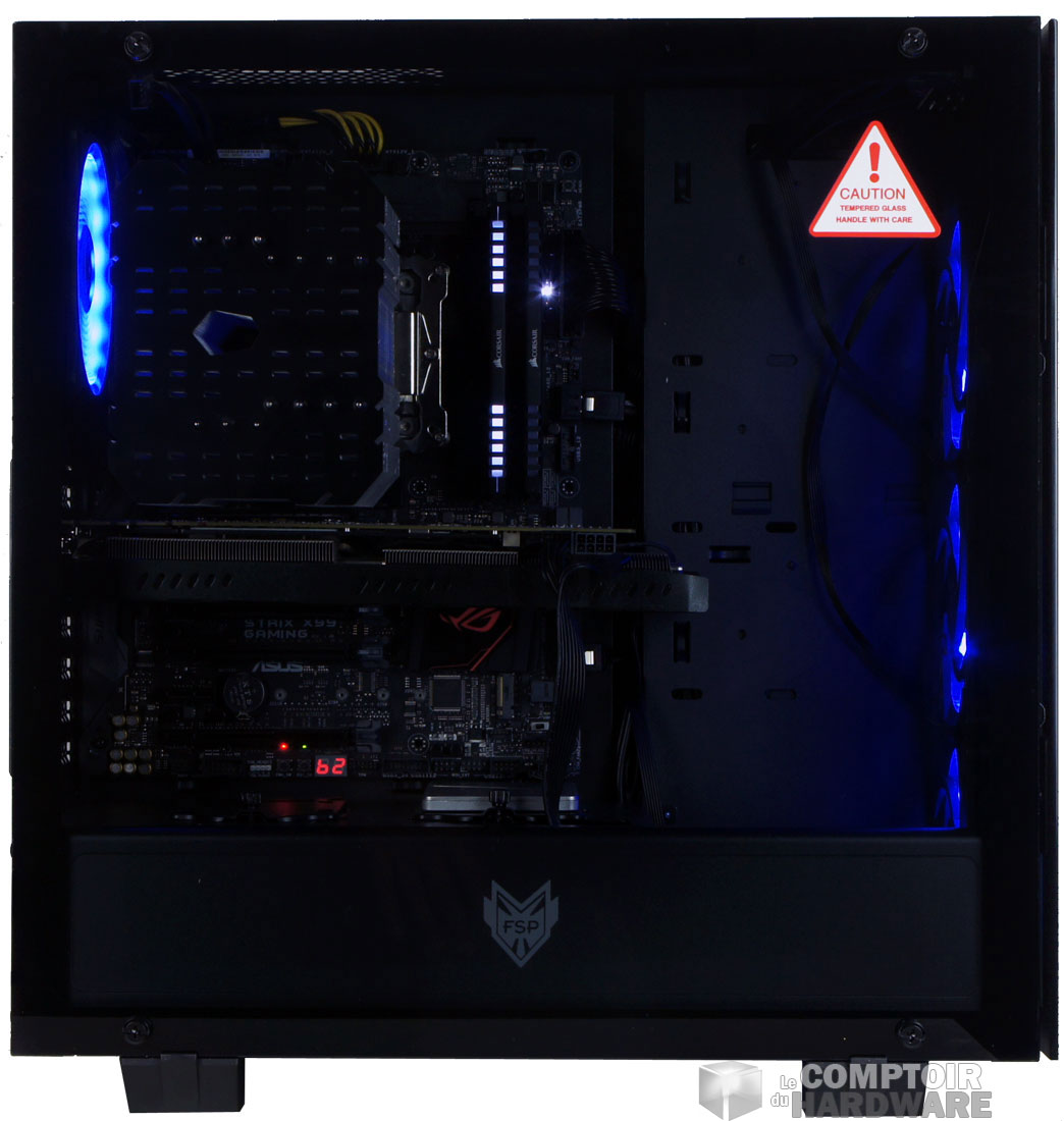 L'une des vitres latérales du FSP CMT510