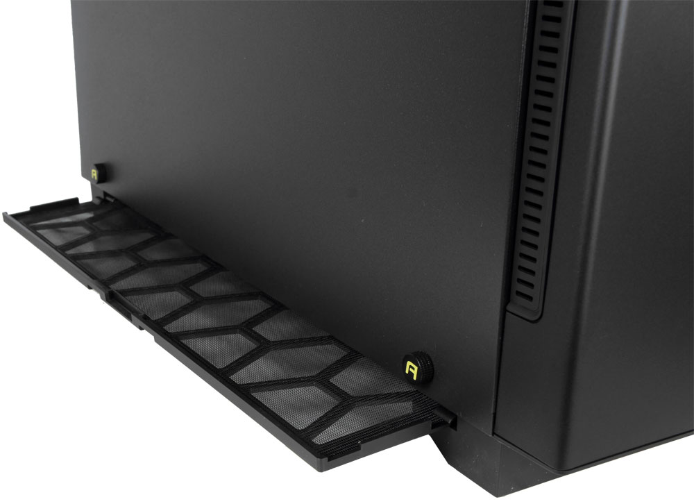 Encore un filtre à poussière sous le P110 SIlent