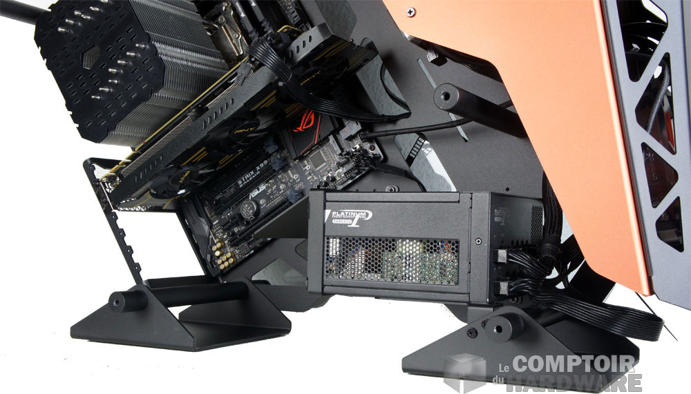 Le support d'alimentation sur le Conquer