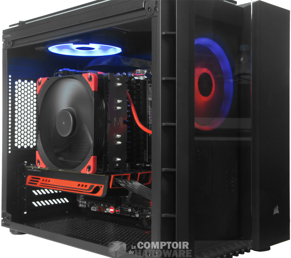 Allez, encore de l'intérieur. Il peut embarquer jusqu'à 6 ventilos de 140 !