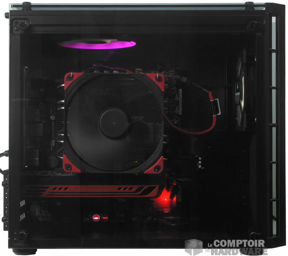 Crystal oblige, il y a du verre trempé partout (ou presque)