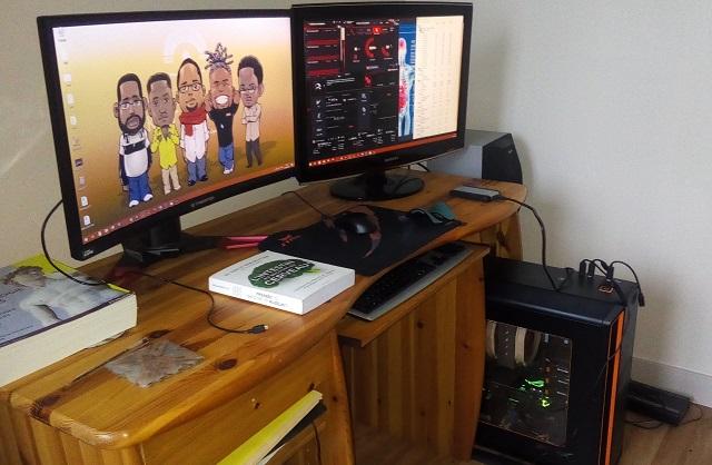 bureau un passionne de jeux embusque