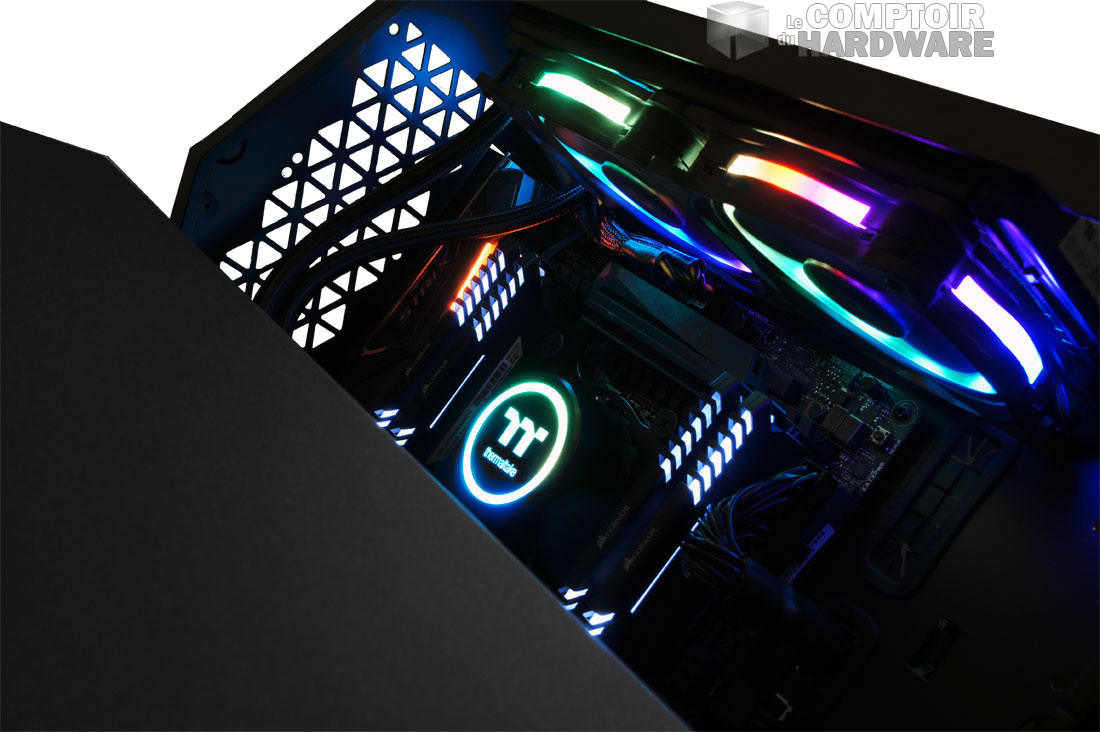 Le Floe Riing RGB 240 TT Premium en situation !