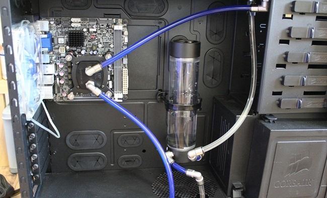 watercooling mini itx gros boitier