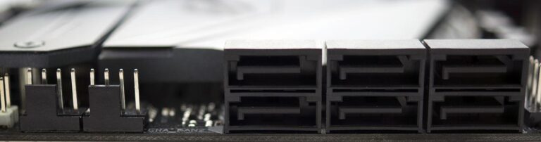 Asus Maximus XI Hero WiFi : SATA