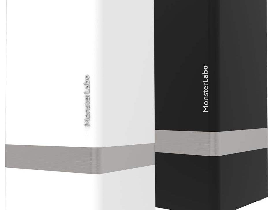 Monster Labo The First dans ses deux robes disponibles