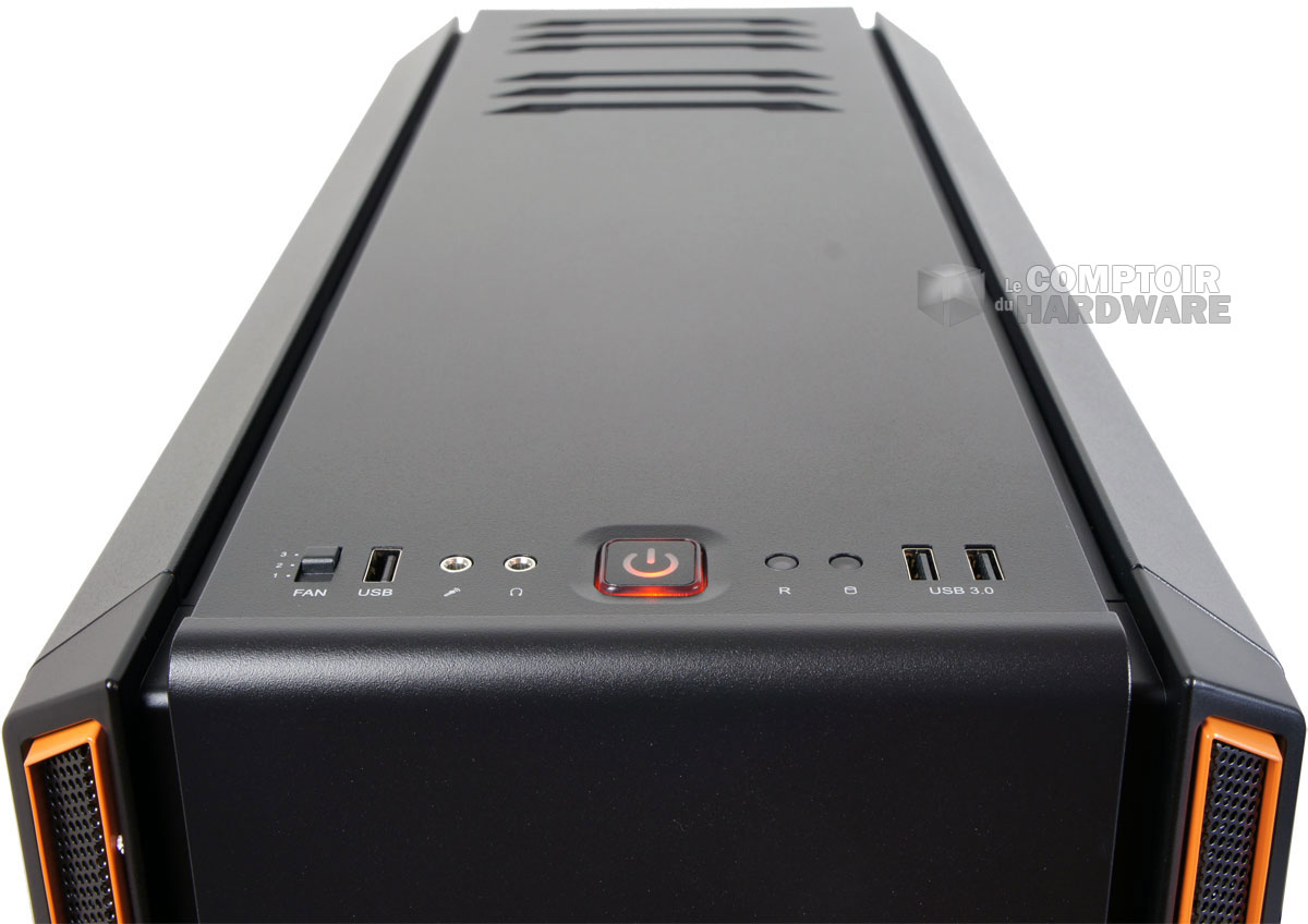 Toute la connectique déportée et le switch de régul' sur le dessus