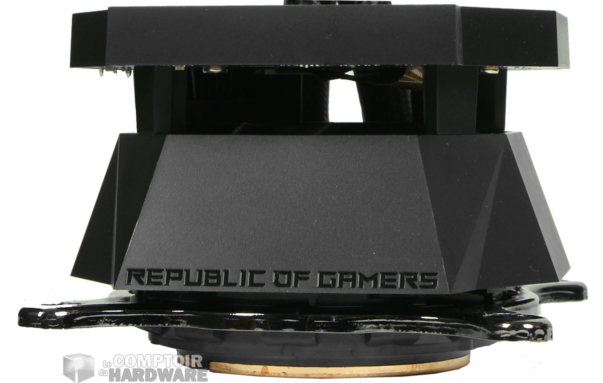 Le bloc pompe sans le capot cette fois