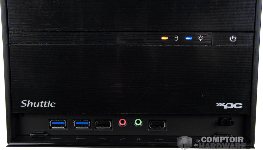 La connectique externe disponible sur le boîtier