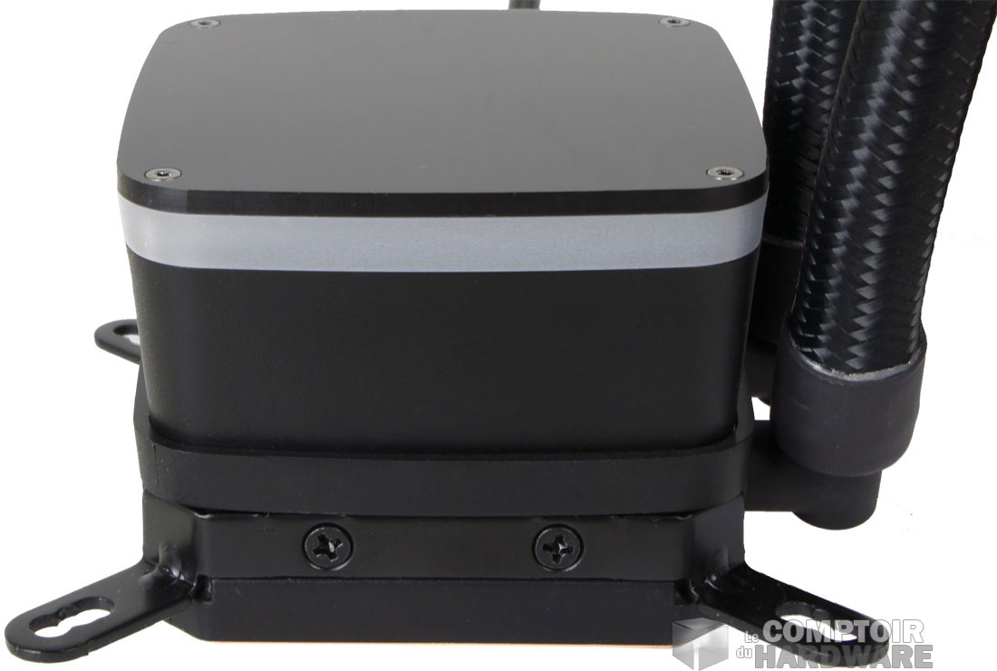 Ça c'est le waterblock en fait. 