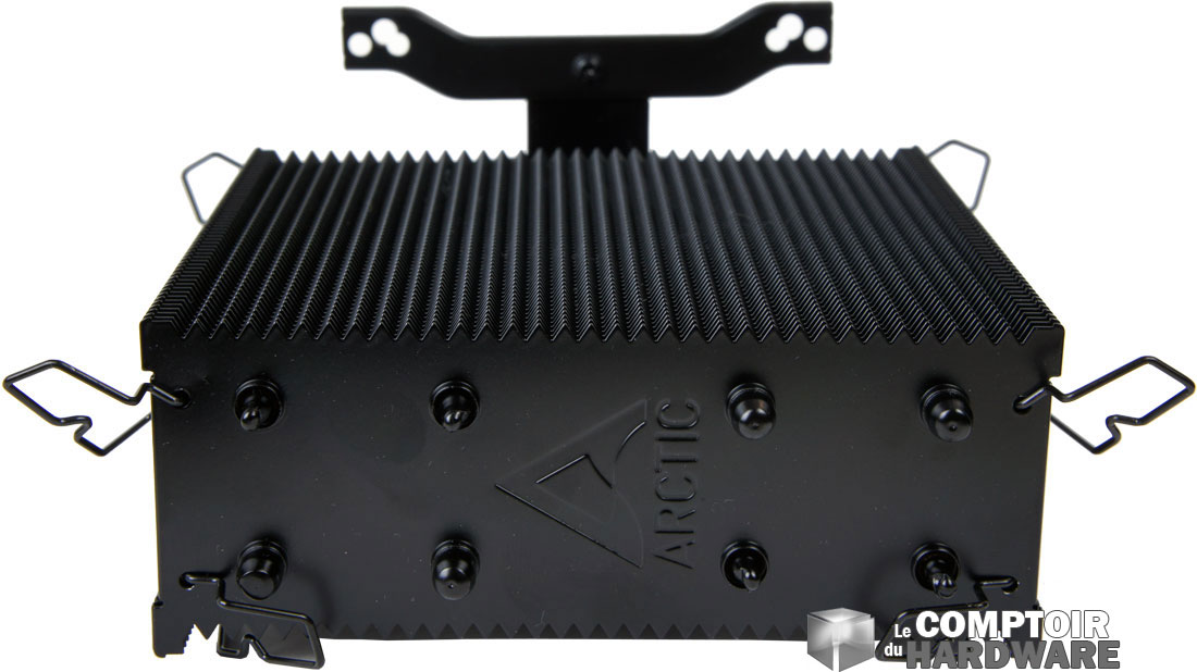 Les dents de (la mer !) l'Arctic Freezer 34 eSports Duo