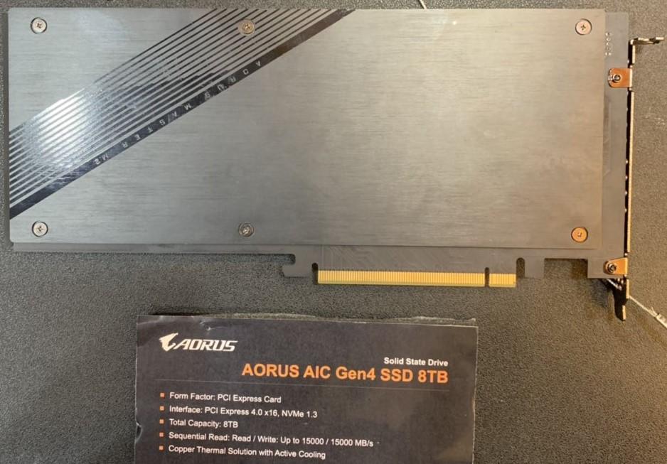 gigabyte aorus aic gen4 ssd carte backplate t