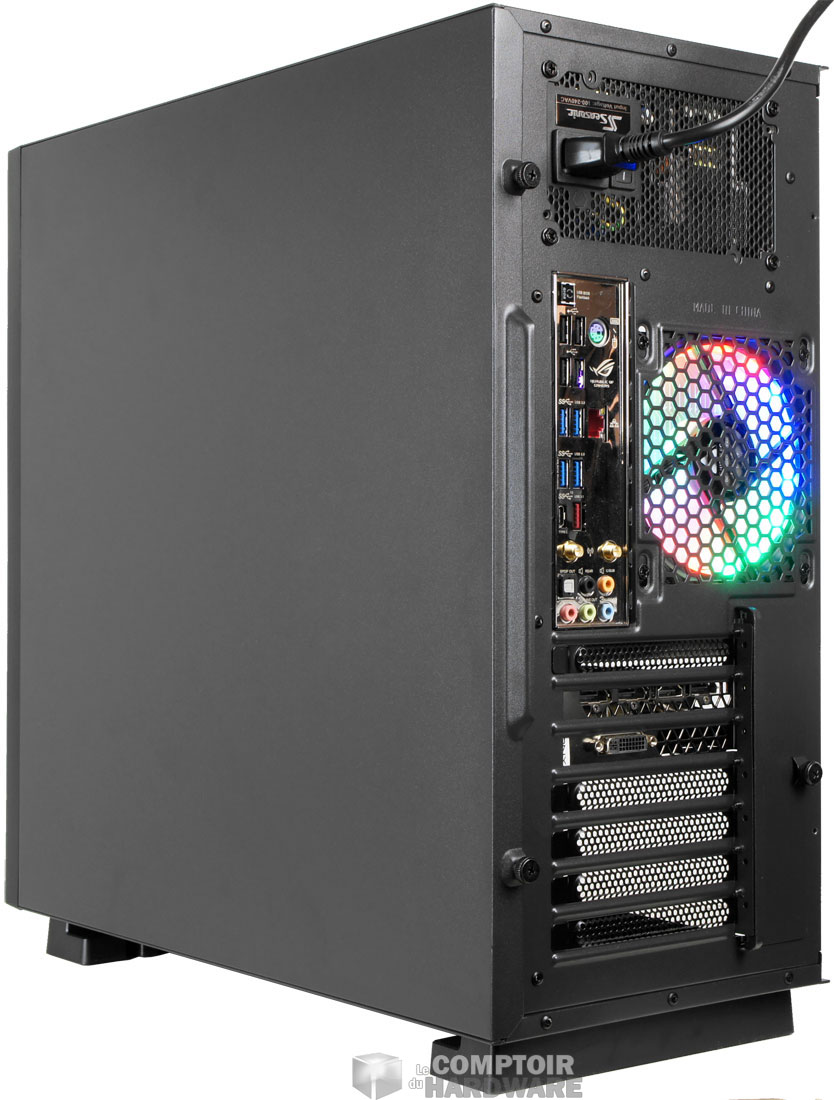 L'arrière hold school du boîtier