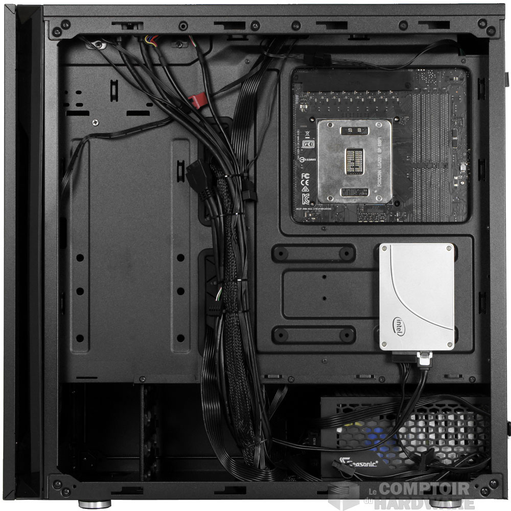 Et quand on retire le panneau de droite ?