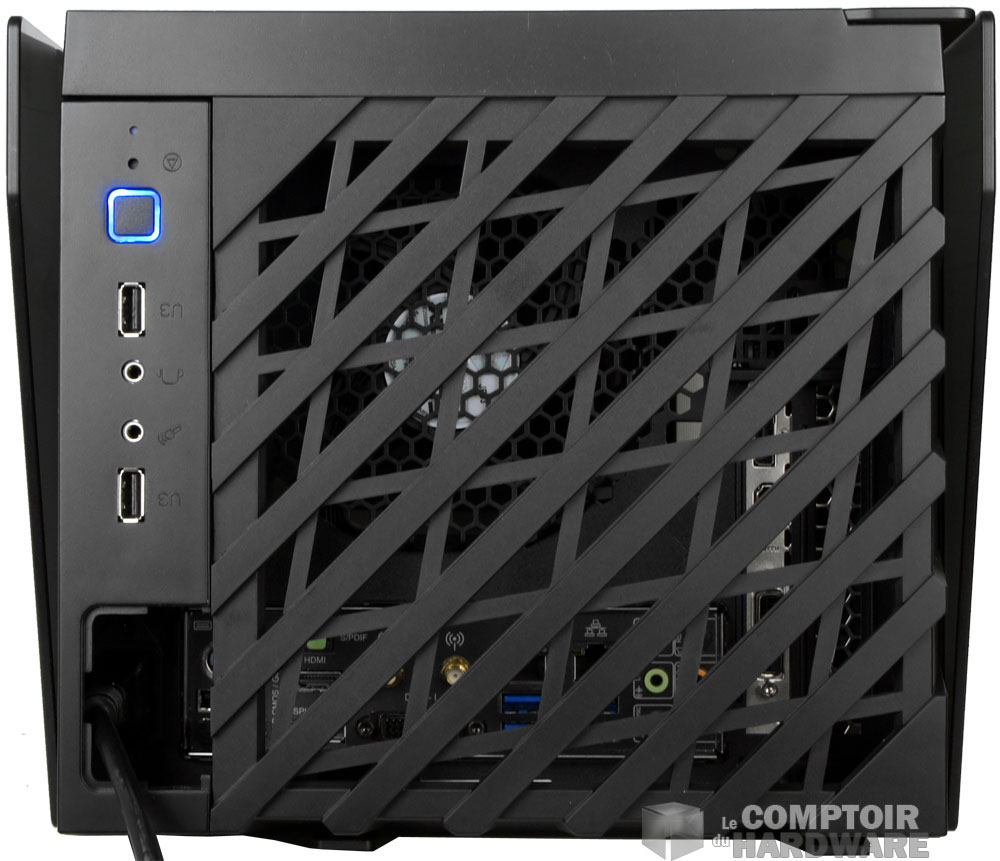 Le haut du boîtier et son cache aéré