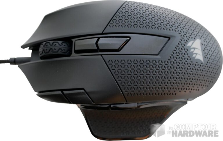 Corsair NIGHTSWORD RGB : vue de dessus