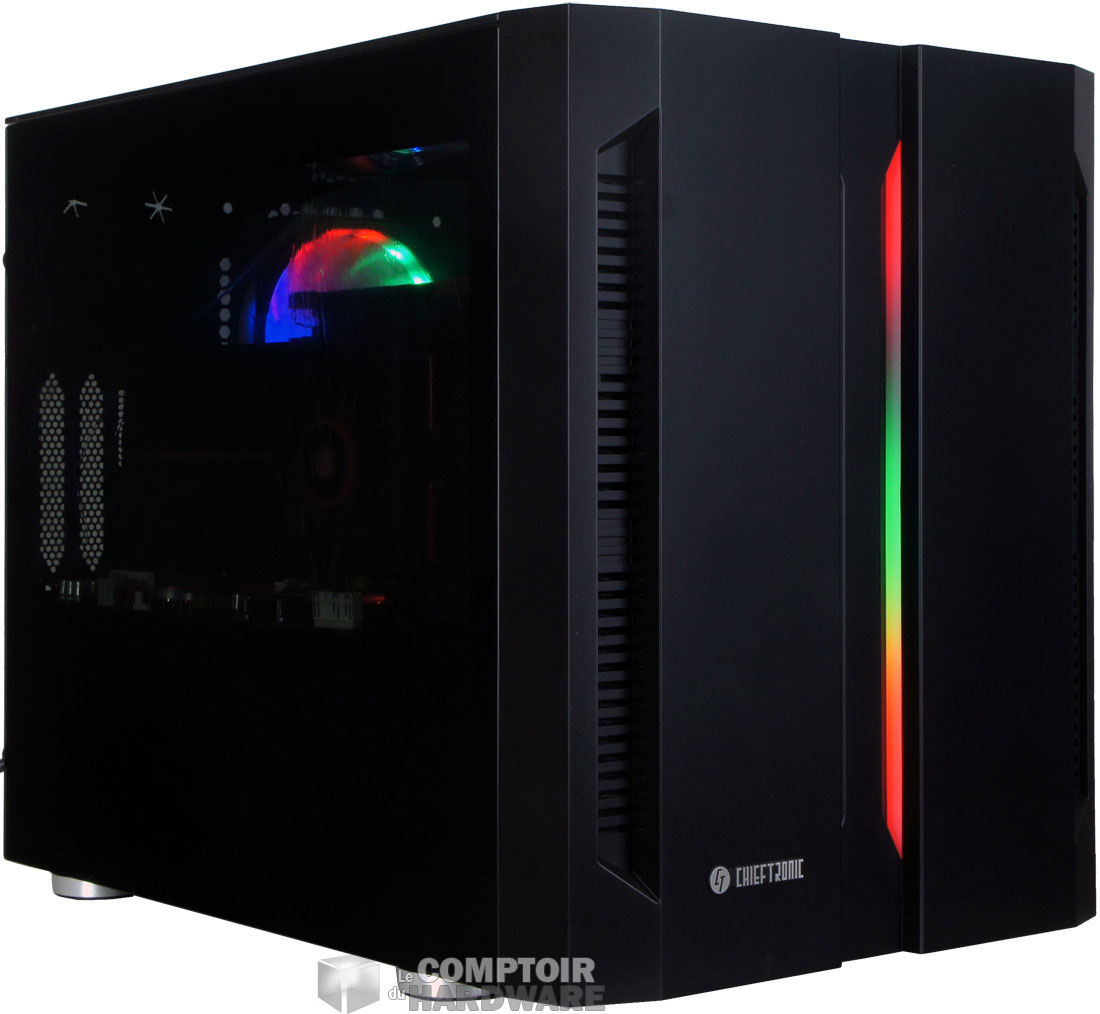 Vue de l'avant du M1 de Chieftronic