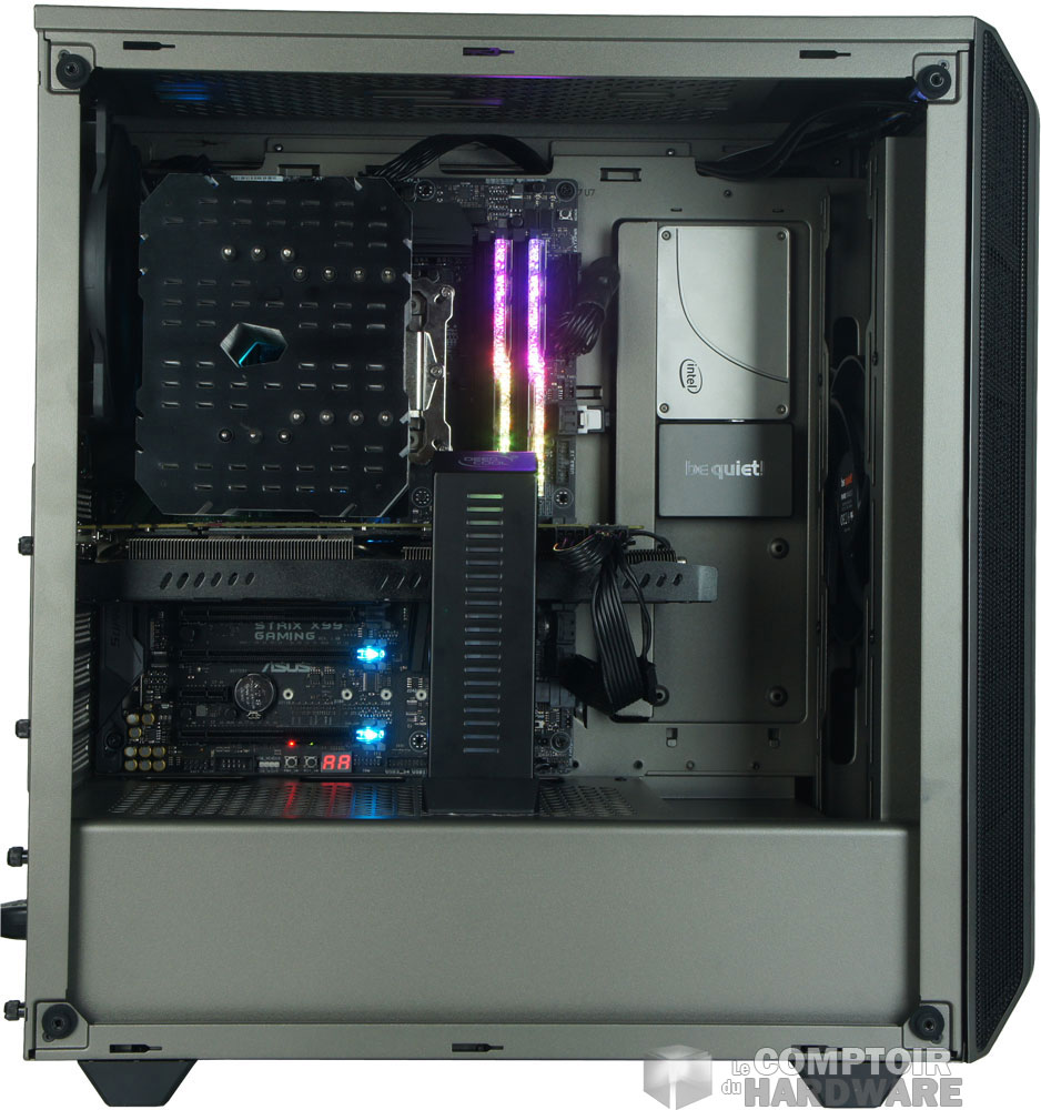 L'intérieur côté carte mère