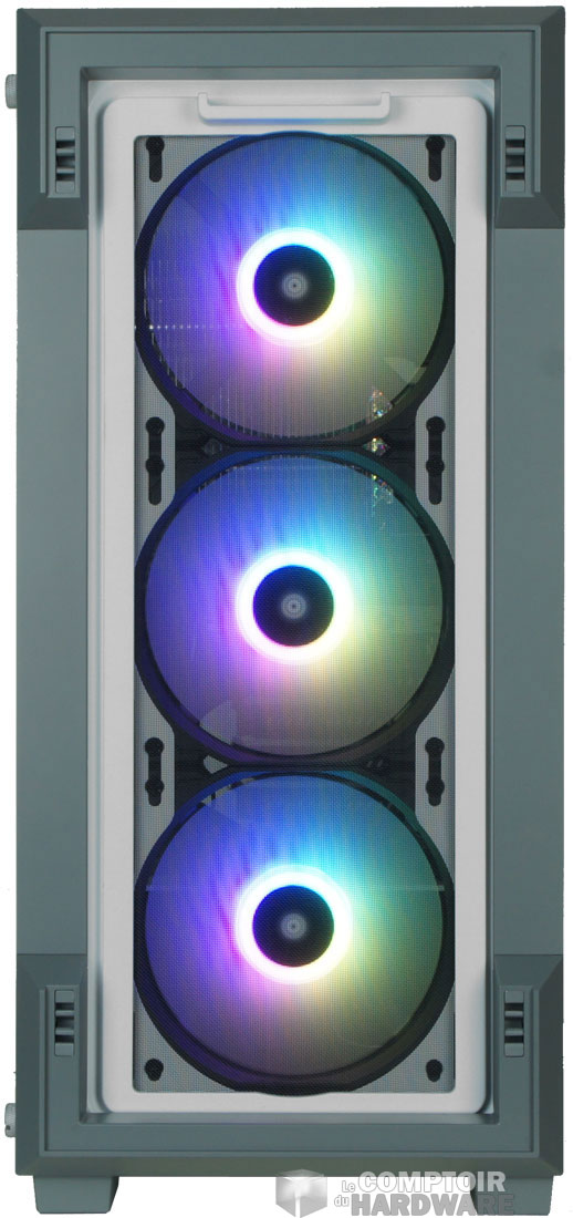 Le filtre devant les ventilateurs