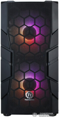 La façade très aérée du boîtier