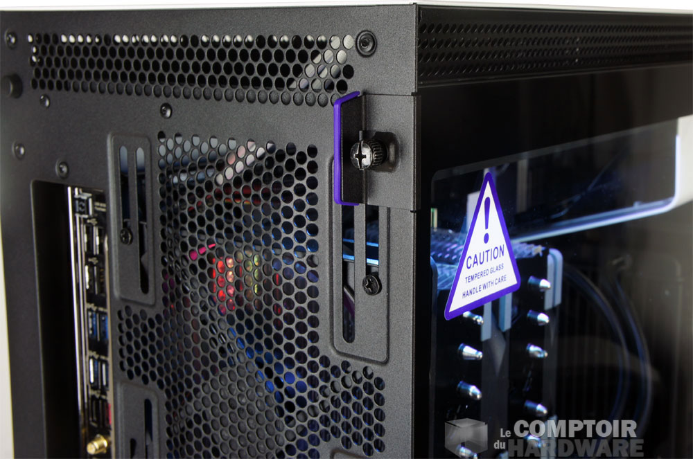 La poignée d'ouverture