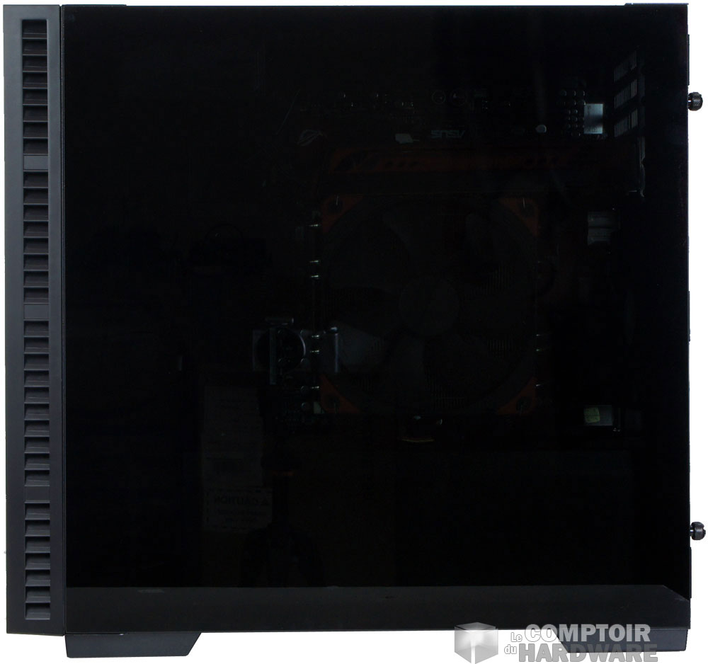 Le panneau vitré, bien teinté