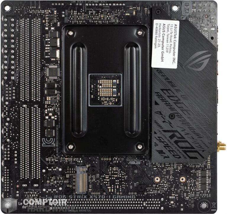 asus rog strix x570-i gaming - vue de derrière