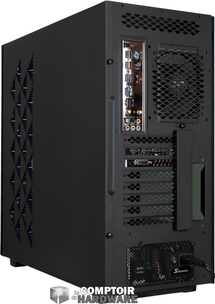 Logiquement, l'arrière du Macube 550