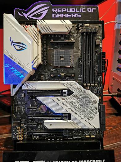 asus x570 e strix white edition ces