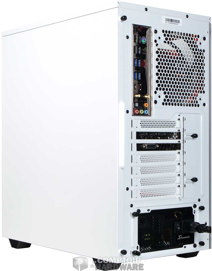 L'arrière qui ne change pas, lui