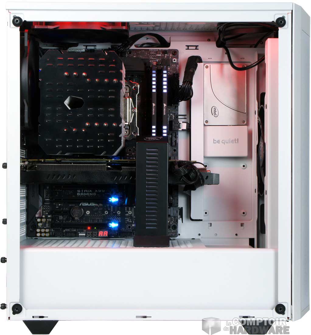 L'intérieur du Pure Base 500DX ne bouge pas d'un poil.