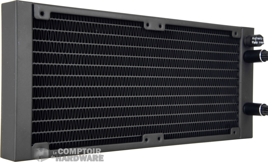 Le radiateur du EK-AIO 240 D-RGB
