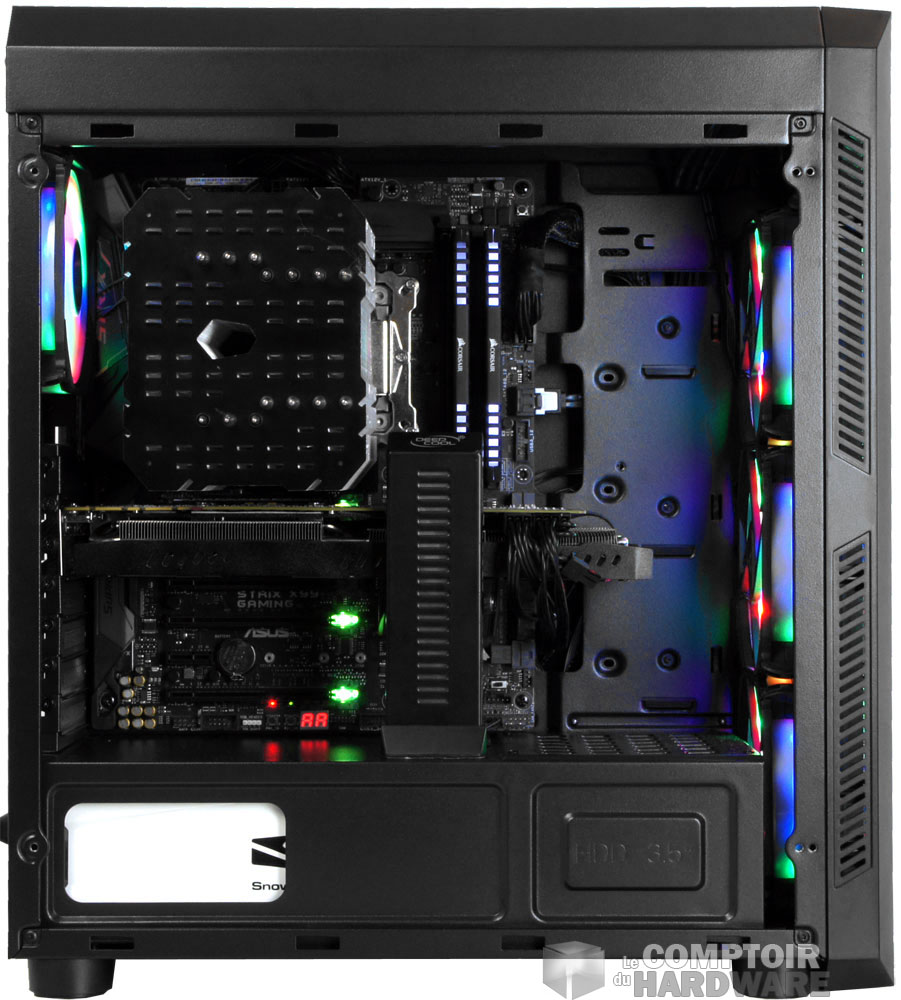 Le même intérieur, à la vis près