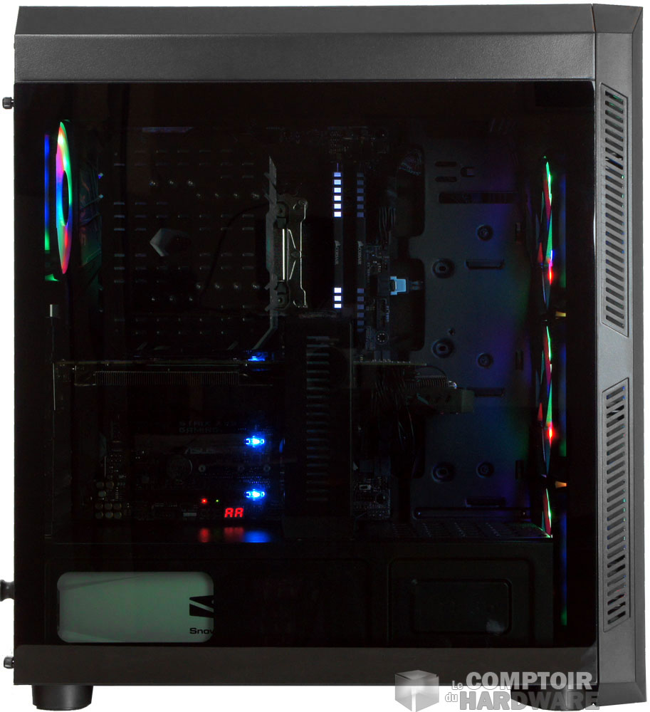 L’énorme panneau vitré