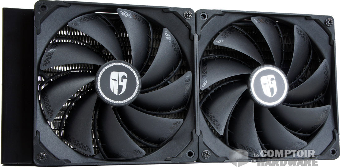 Les deux ventilateurs en place