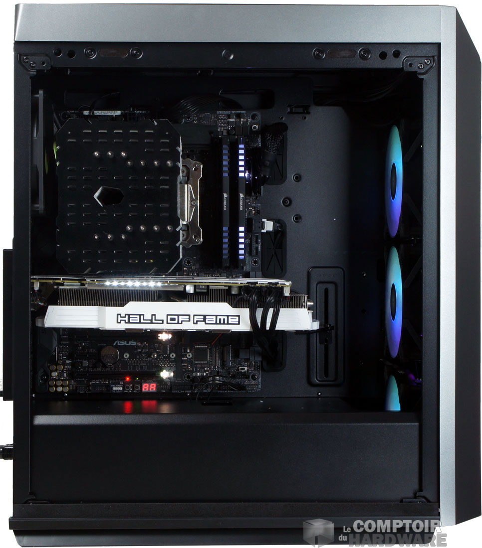 Côté carte mère une fois le panneau du CL500 retiré