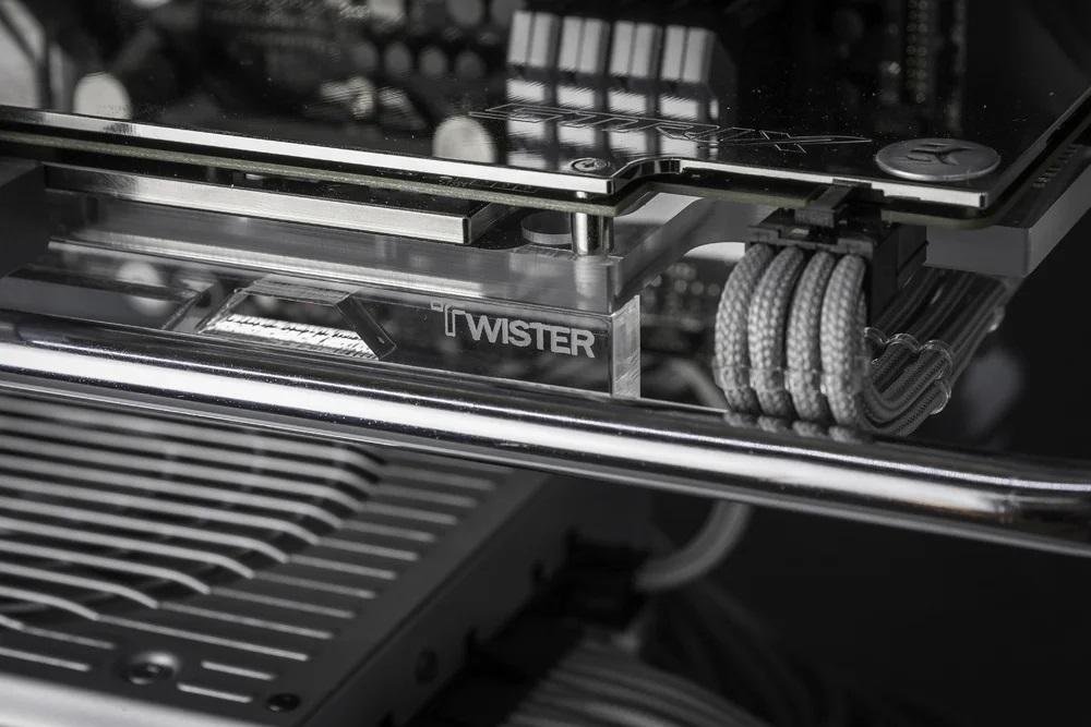 La petite signature qui passe bien...